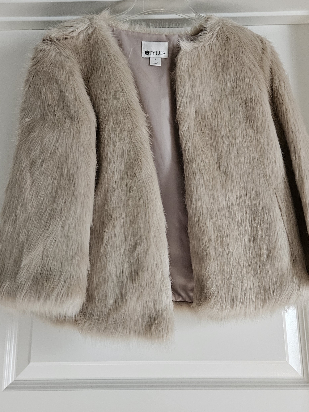 STYLUS Collarless Faux Fur Jacket in Light Beige
